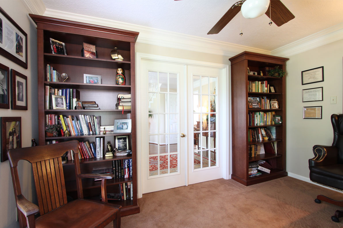custom office furniture