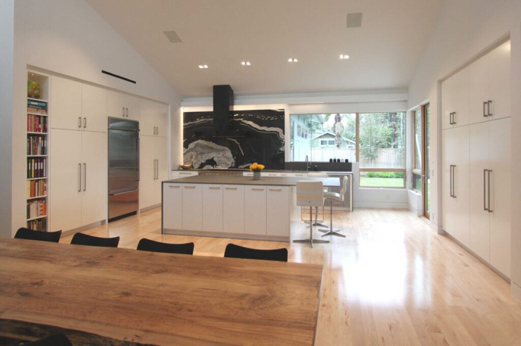kitchen cabinets white